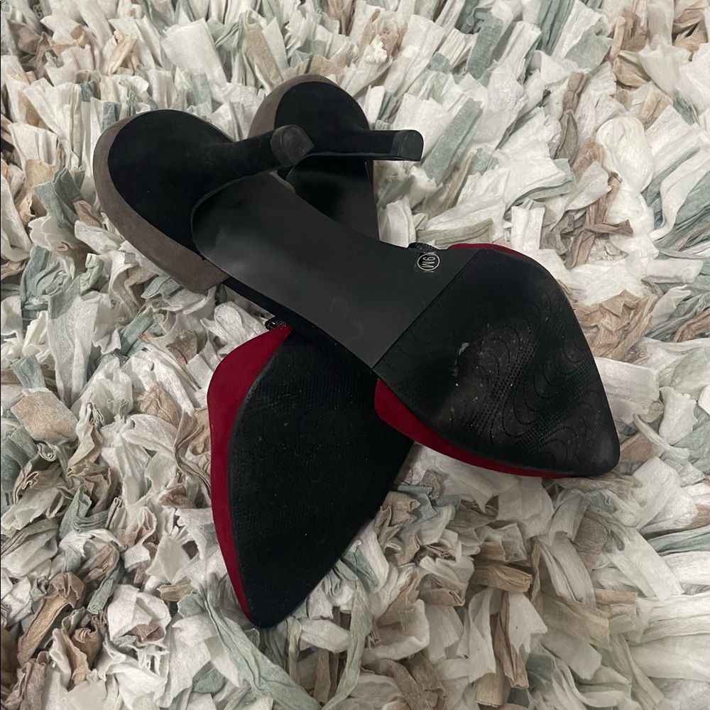 Shoes - Picture 3 of 3